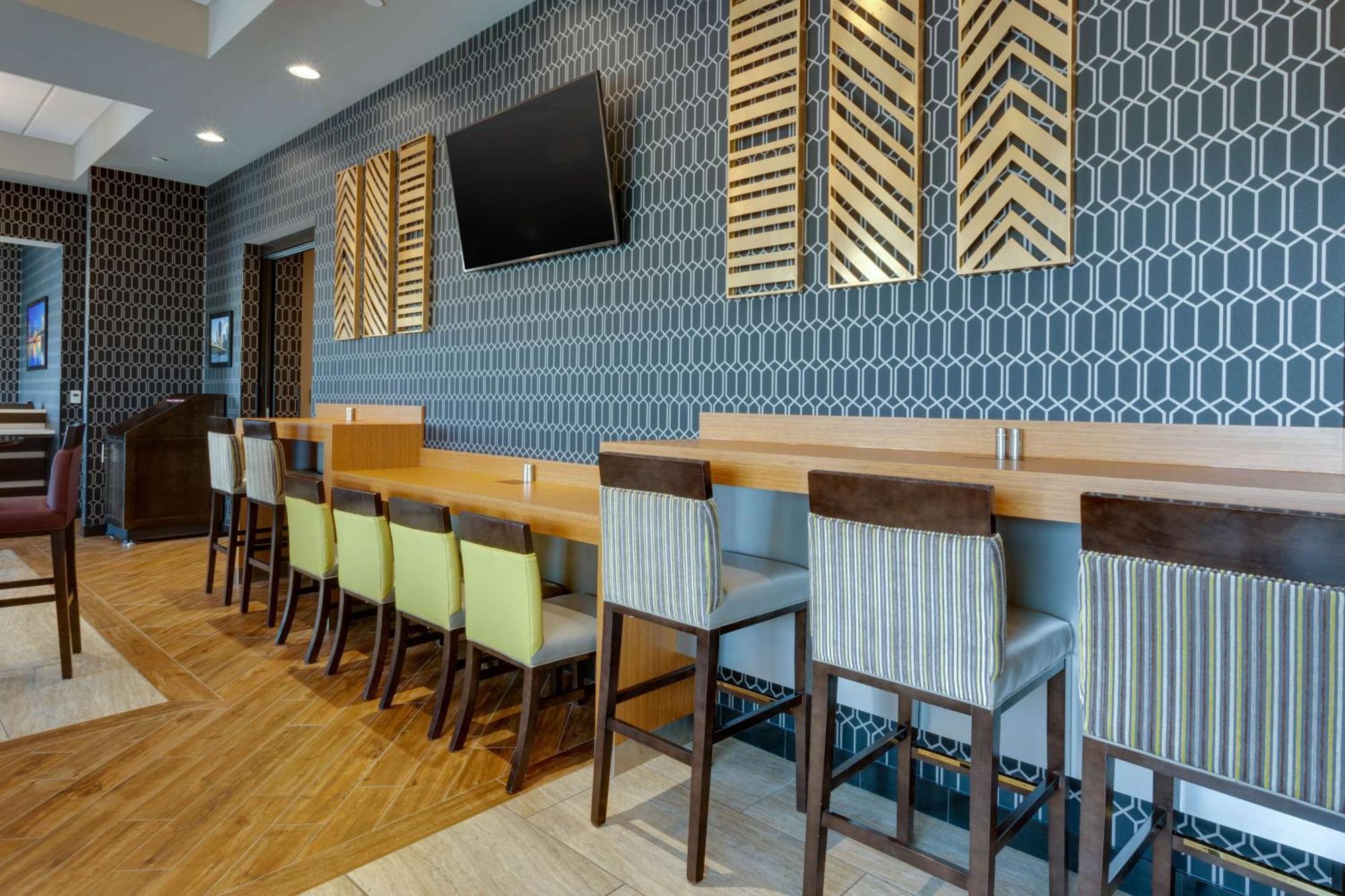 Drury Inn & Suites Pittsburgh Airport Settlers Ridge Eksteriør bilde